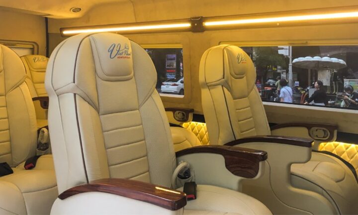 Ford limousine