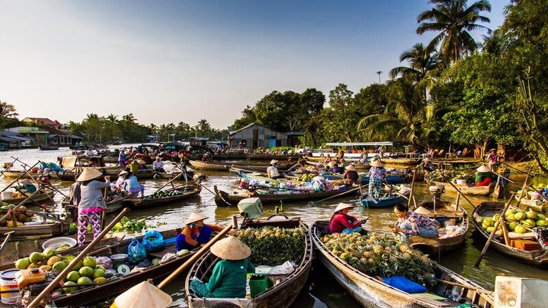 Long Xuyen Floating Market