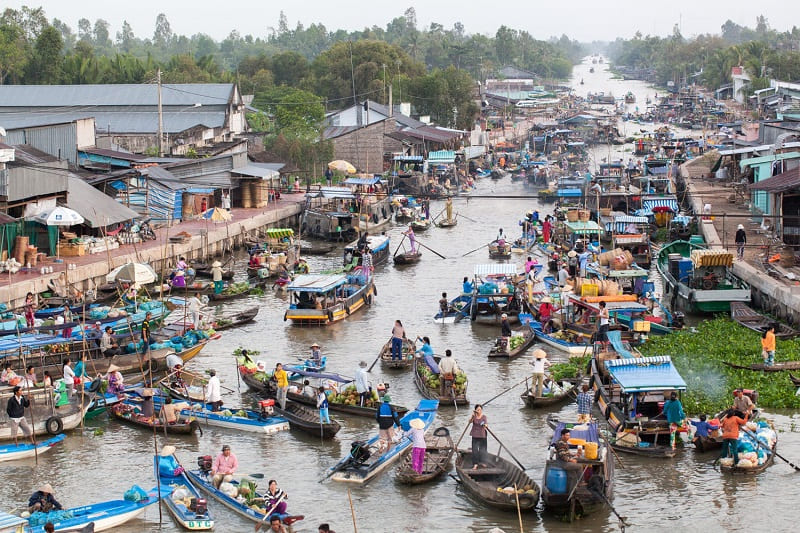 Cai Rang floating market is one of the most famous tourist destinations today.