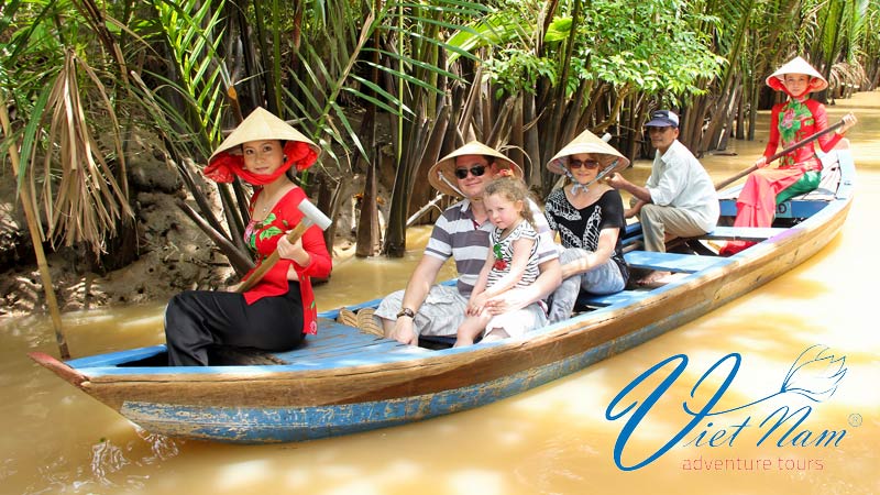 Tien Giang's geographical location is suitable for Mekong boat tours.