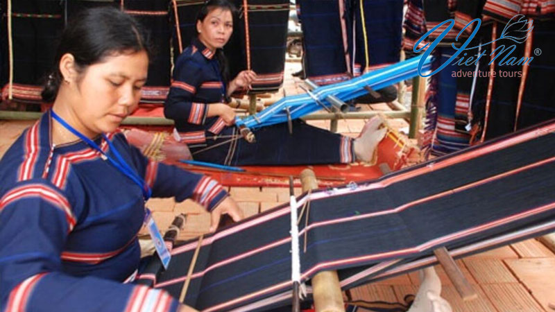 Chau Giang brocade weaving village is one of the An Giang tourist destinations imbued with the cultural beauty of the Southwest region